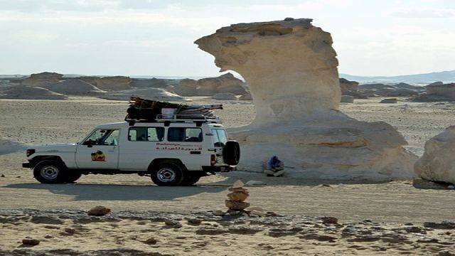 3 days trip White desert and wadi el Hitan from Cairo — photo 7