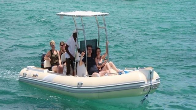 Private speedboat trip to orange island in Sahel Hashesh — photo 5